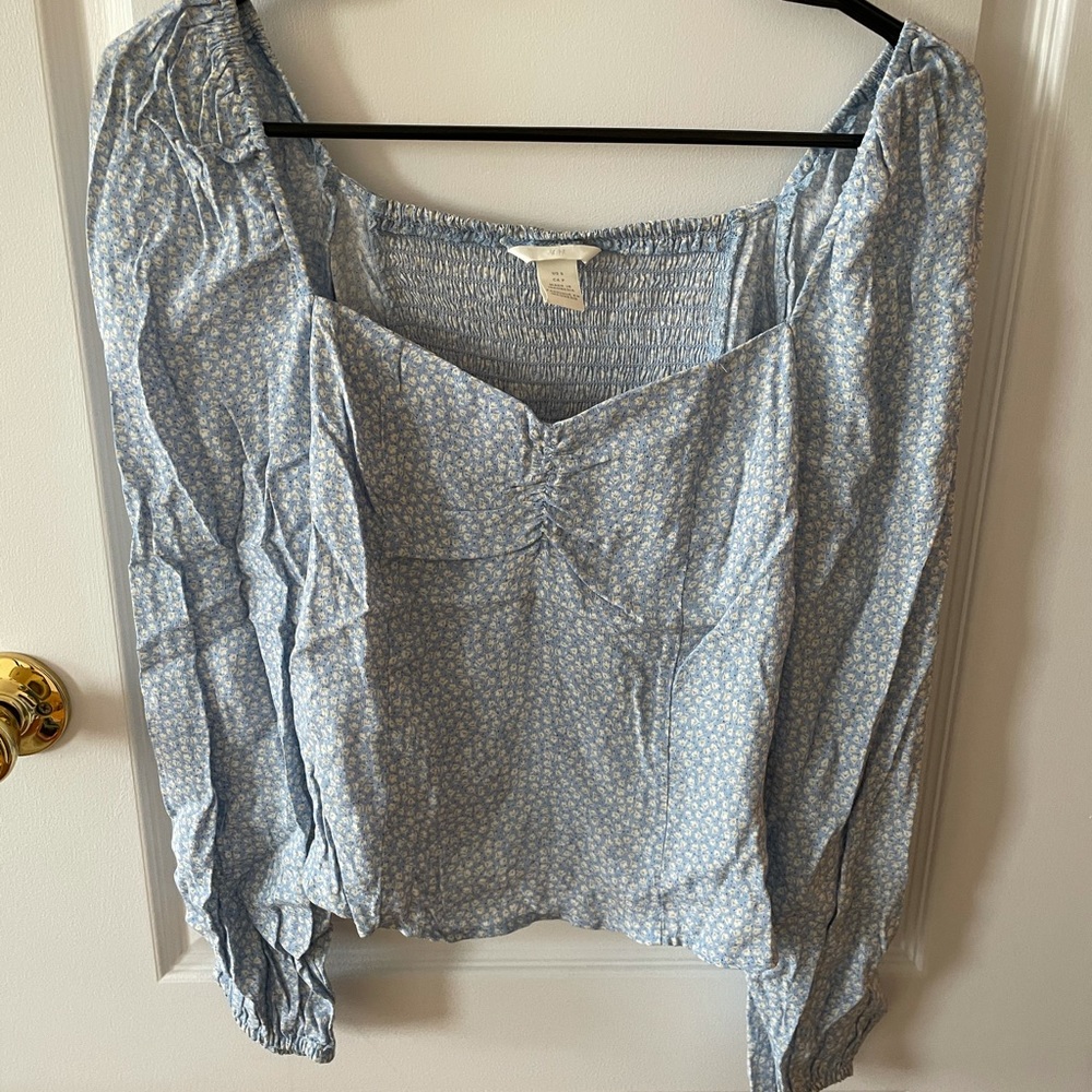 H&M floral top with sweetheart neck - small